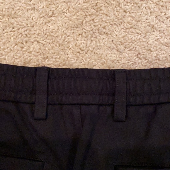 Saks Fifth Avenue Men’s Short - Picture 5 of 5